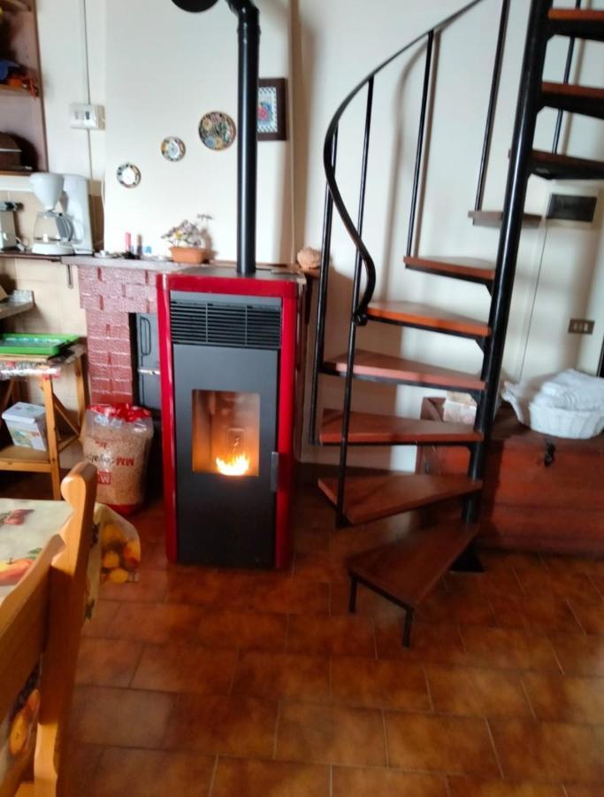 Rustico Vita Rezzonico Esterno foto