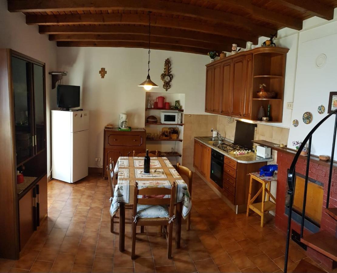 Rustico Vita Rezzonico Esterno foto