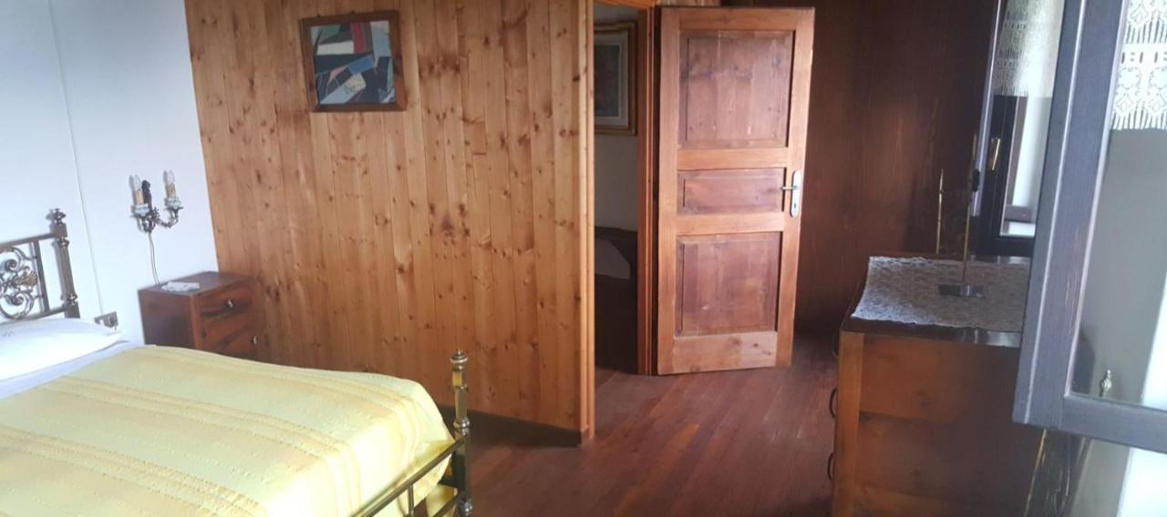 Rustico Vita Rezzonico Esterno foto